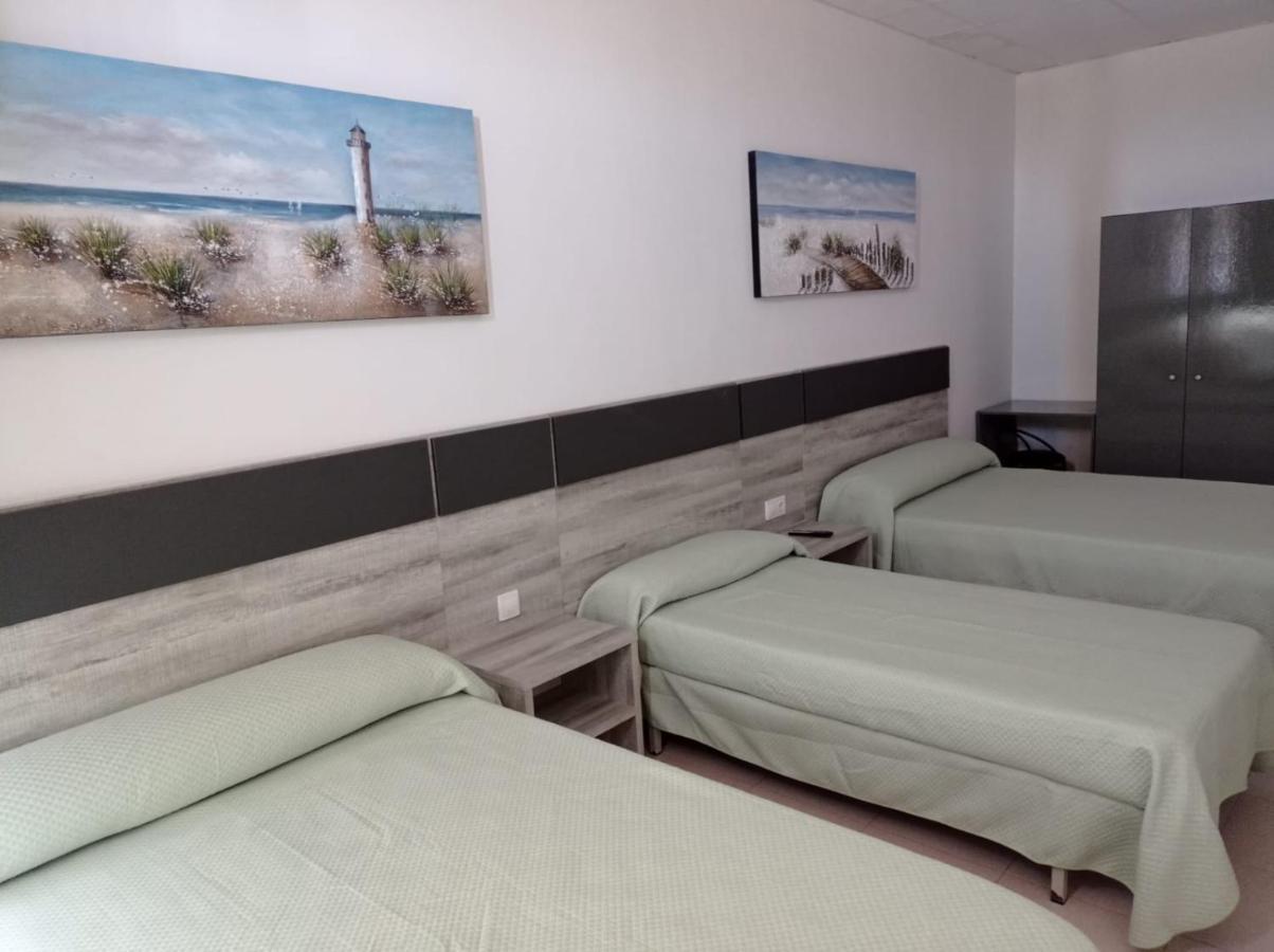 Hostal Brin Monreal del Campo Exterior foto